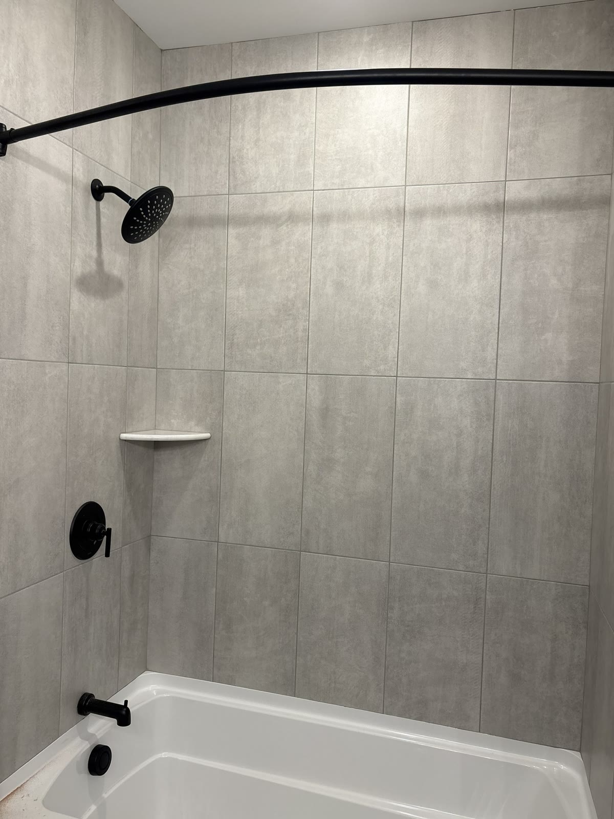 Tub Surround with Matte Black